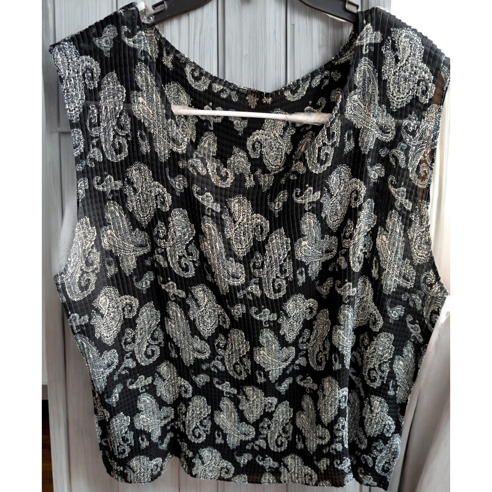 Womens Top Plus Size 24W 28W Black White Paisley Print Sleeveless Pleated Layers